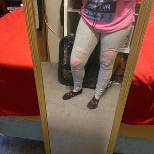Distressed leggings